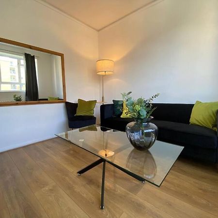 Appartamento Charming Retreat In Pimlico Londra Esterno foto