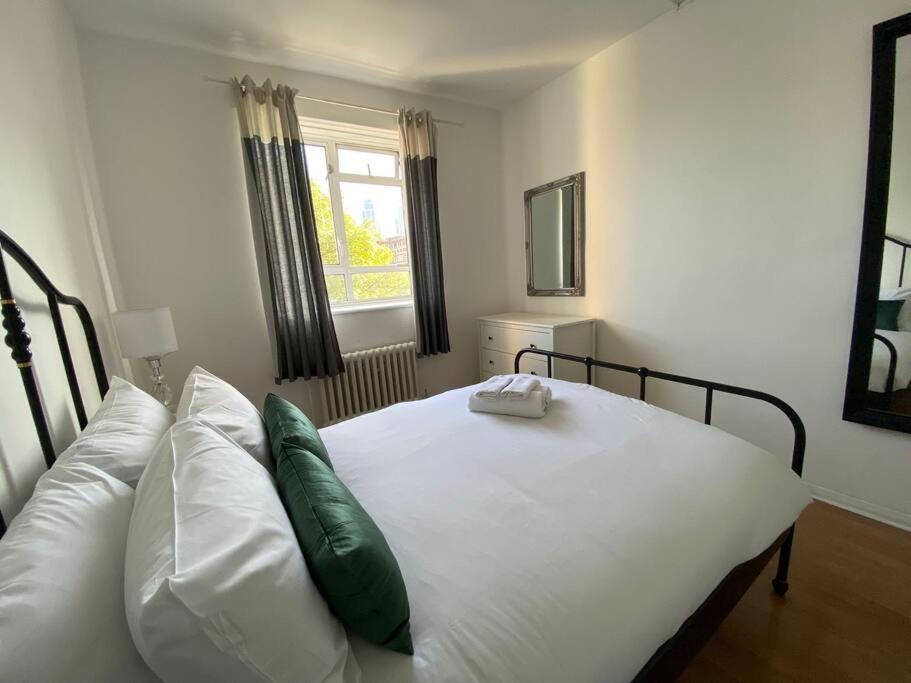 Appartamento Charming Retreat In Pimlico Londra Esterno foto
