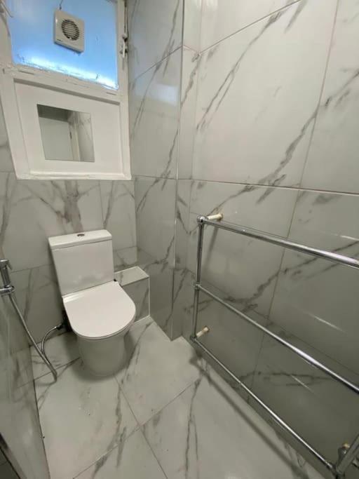 Appartamento Charming Retreat In Pimlico Londra Esterno foto